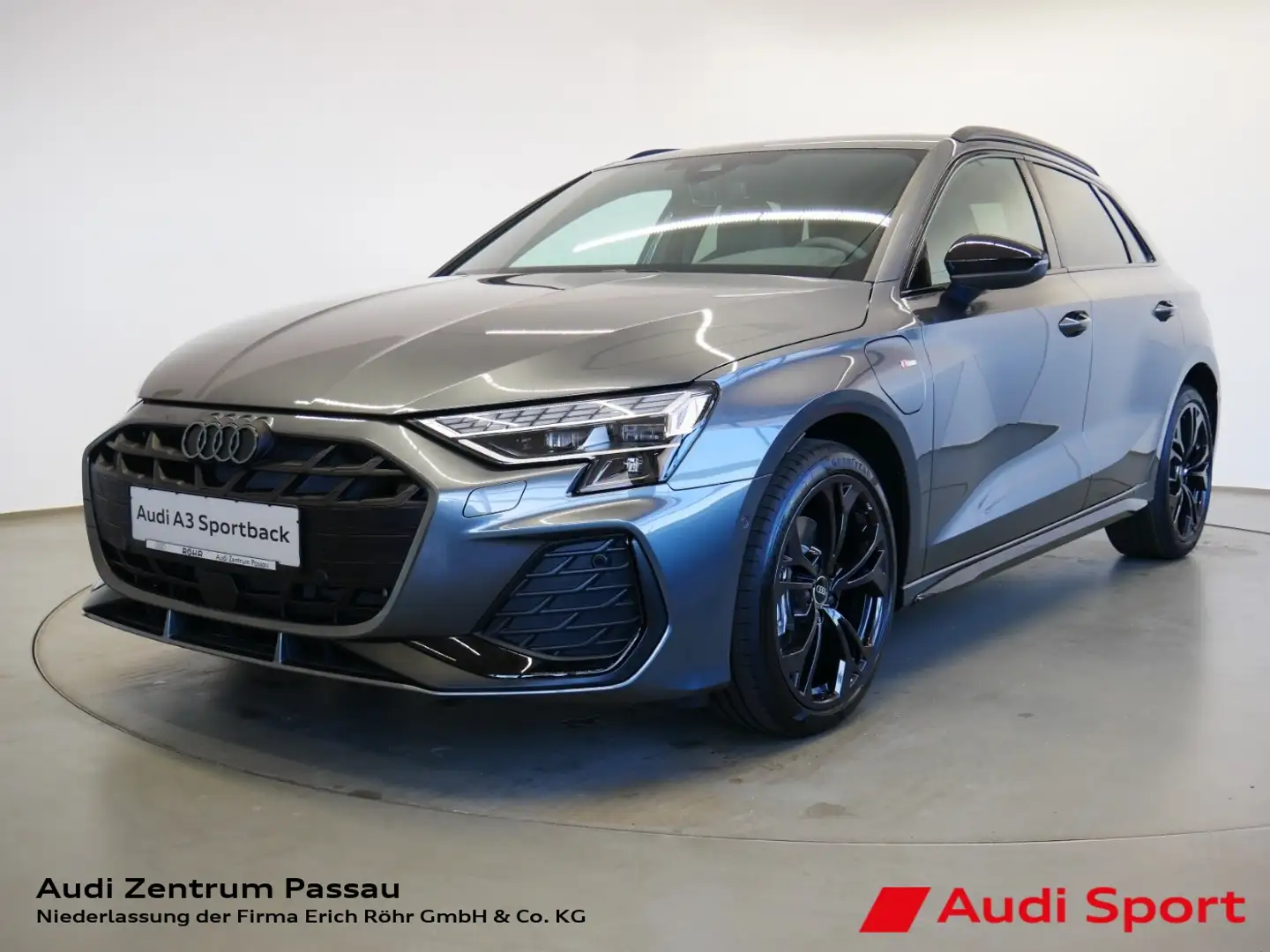 Audi A3 Sportback 40 TFSI e S line S tro. LED AHK virt. Co Grau - 1