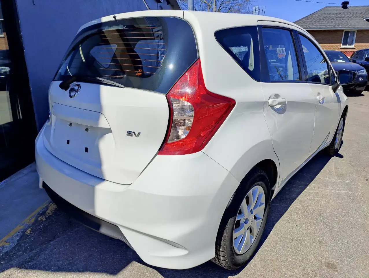 Nissan Versa снимка Nissan Versa