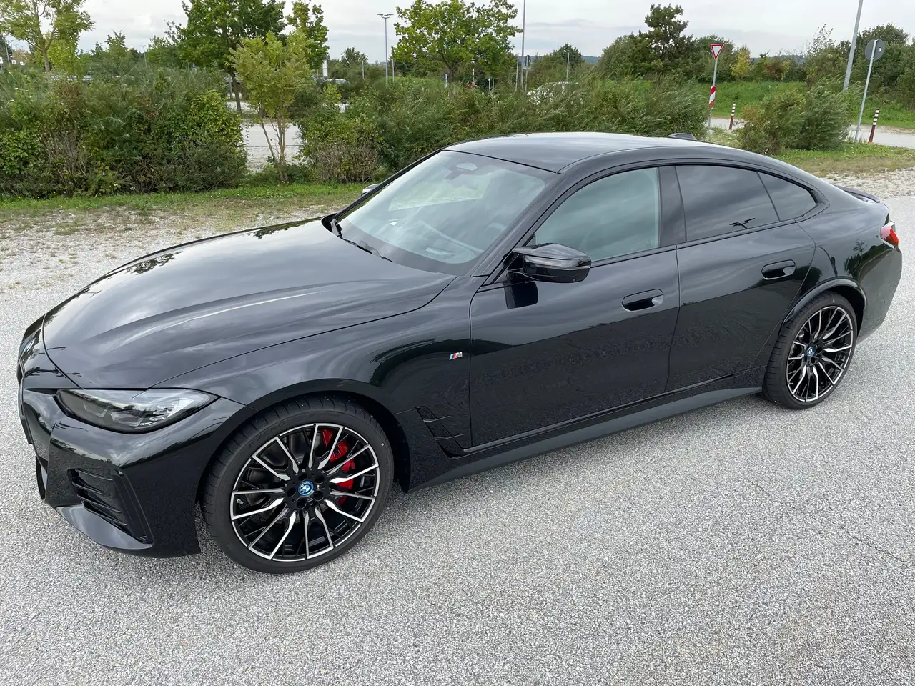 BMW i4
