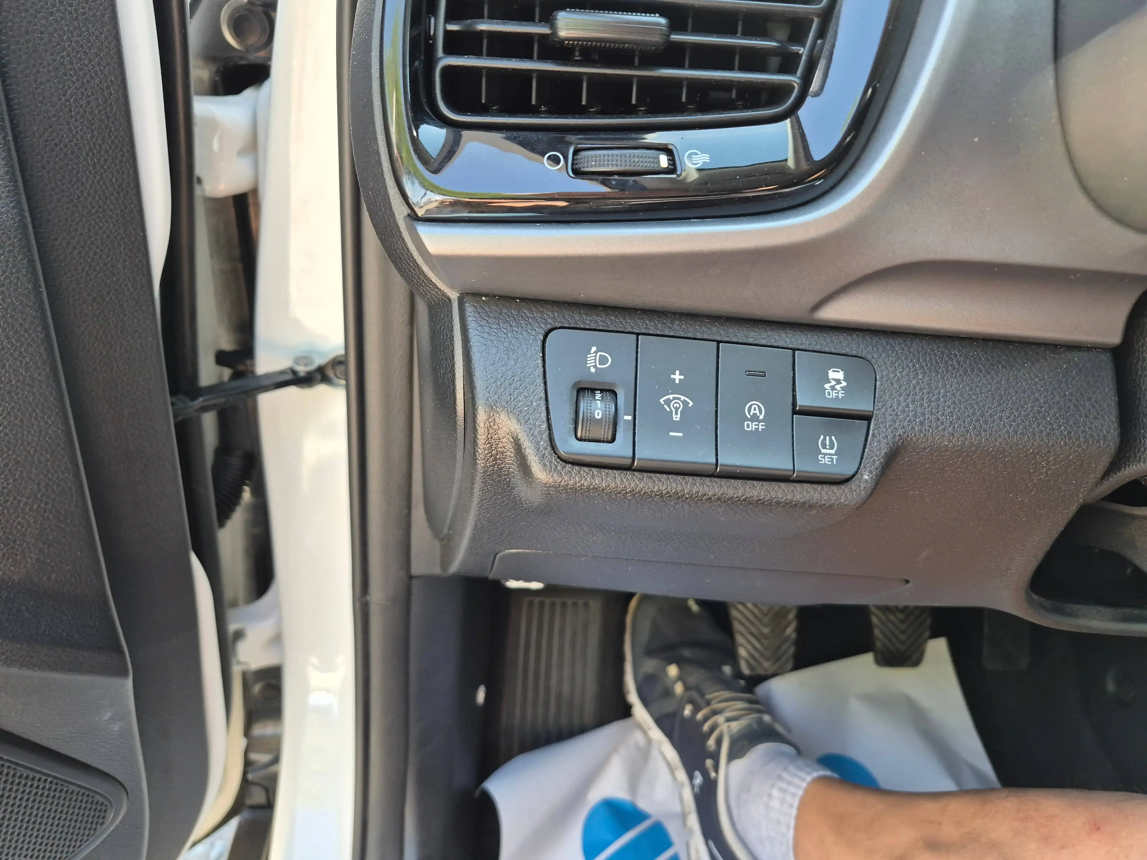 Kia Stonic Stonic 1.2 Vision — photo 9