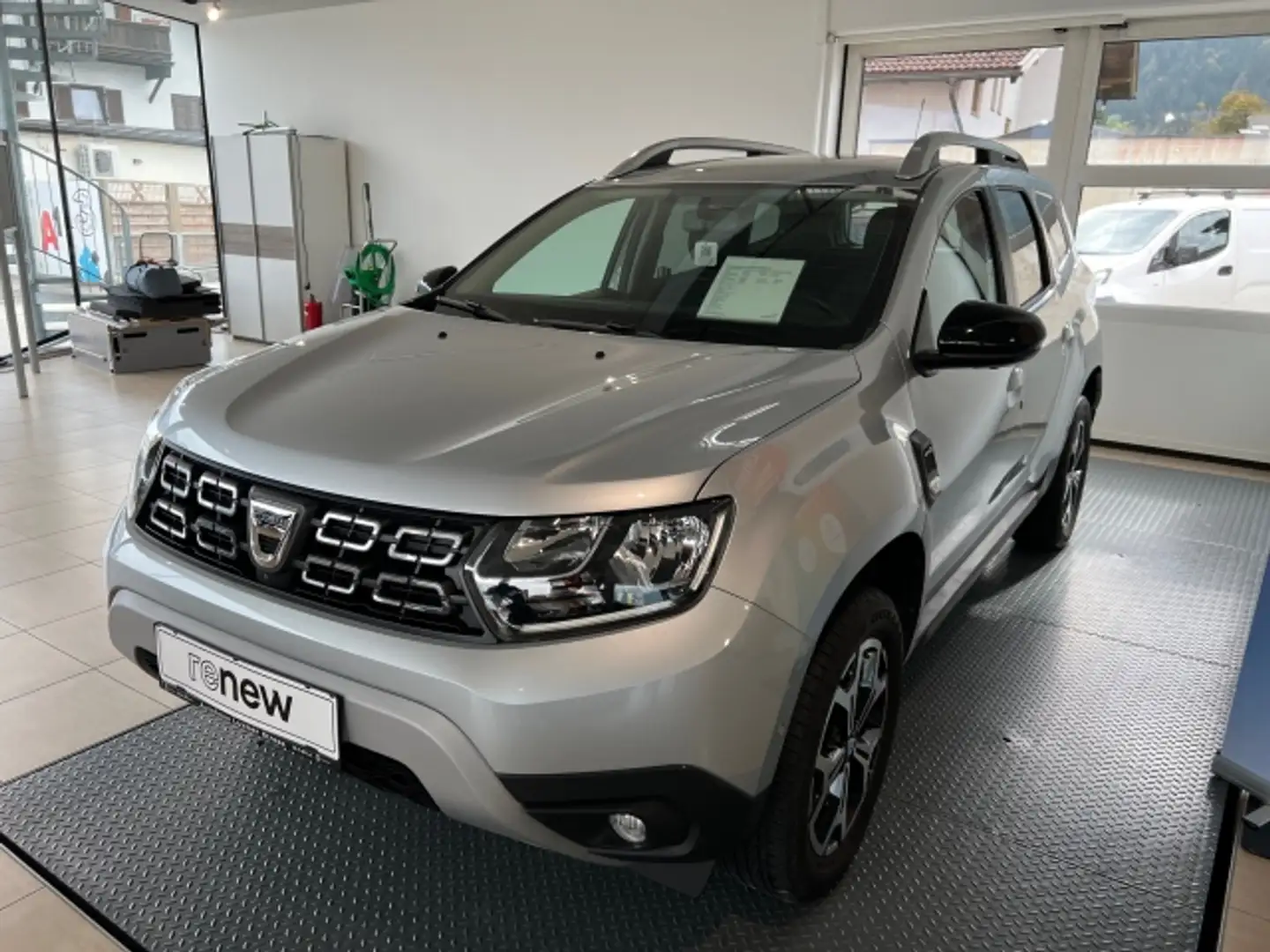 Dacia Duster DusterCeleb1,5DCI4x4 Grau - 2