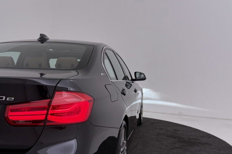 BMW 330 3-serie 330e Centennial High Executive M-Sport | P — photo 46