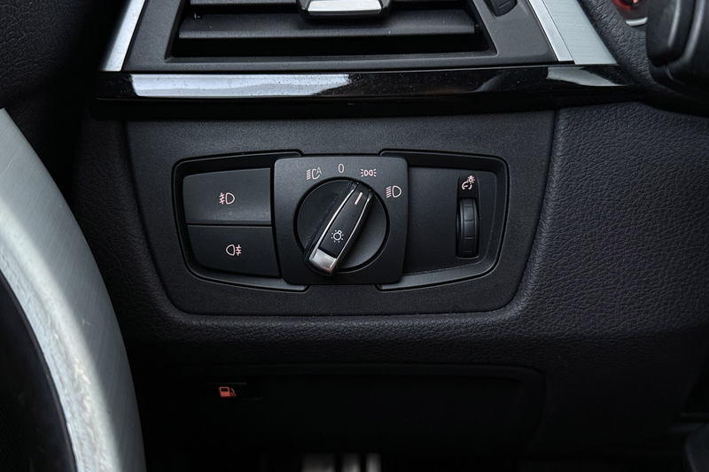 BMW 330 3-serie 330e Centennial High Executive M-Sport | P — photo 35
