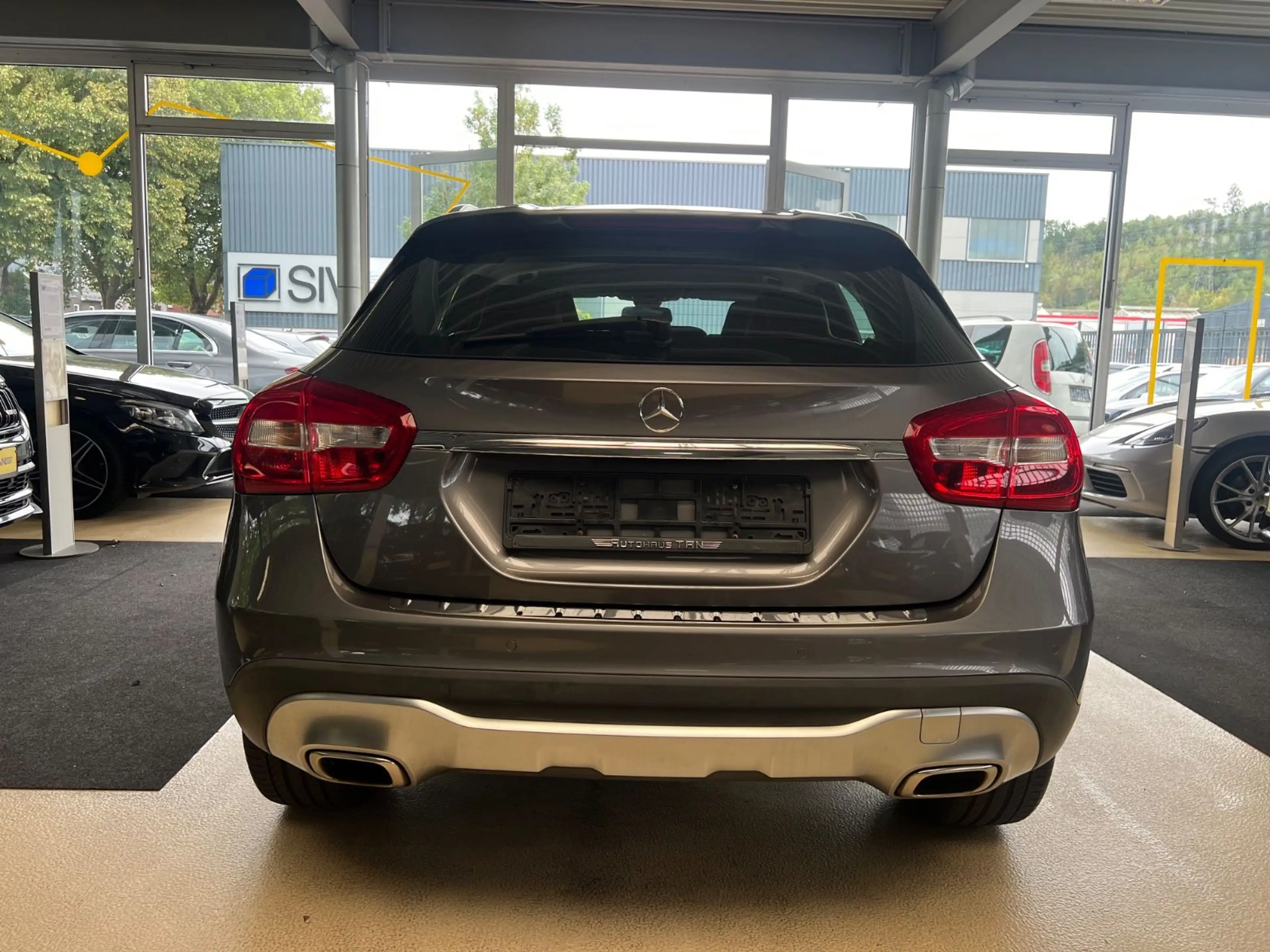 Mercedes-Benz GLA 200 * SPORT-LINE URBAN  * 1.HAND * — photo 6