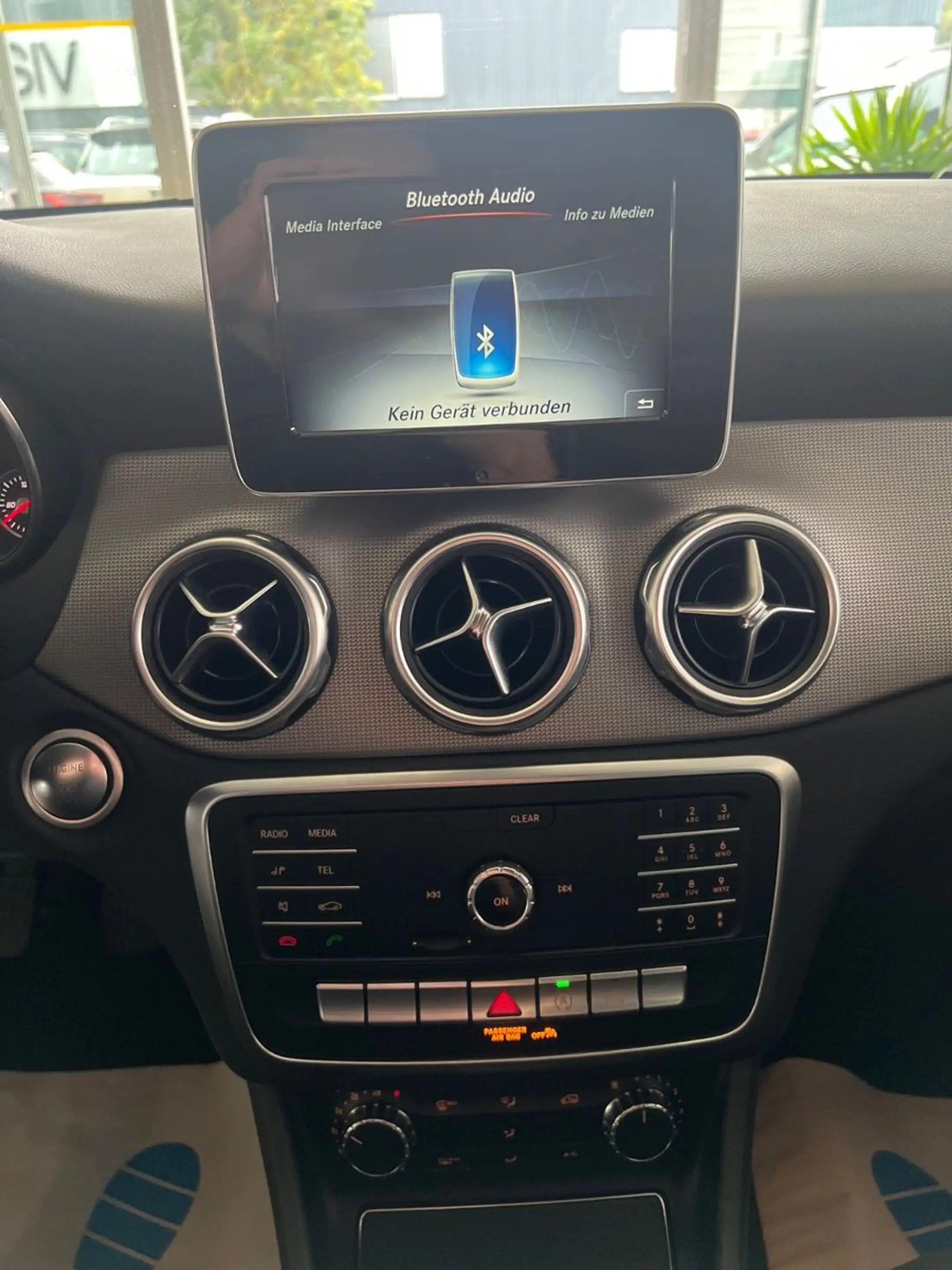 Mercedes-Benz GLA 200 * SPORT-LINE URBAN  * 1.HAND * — photo 14