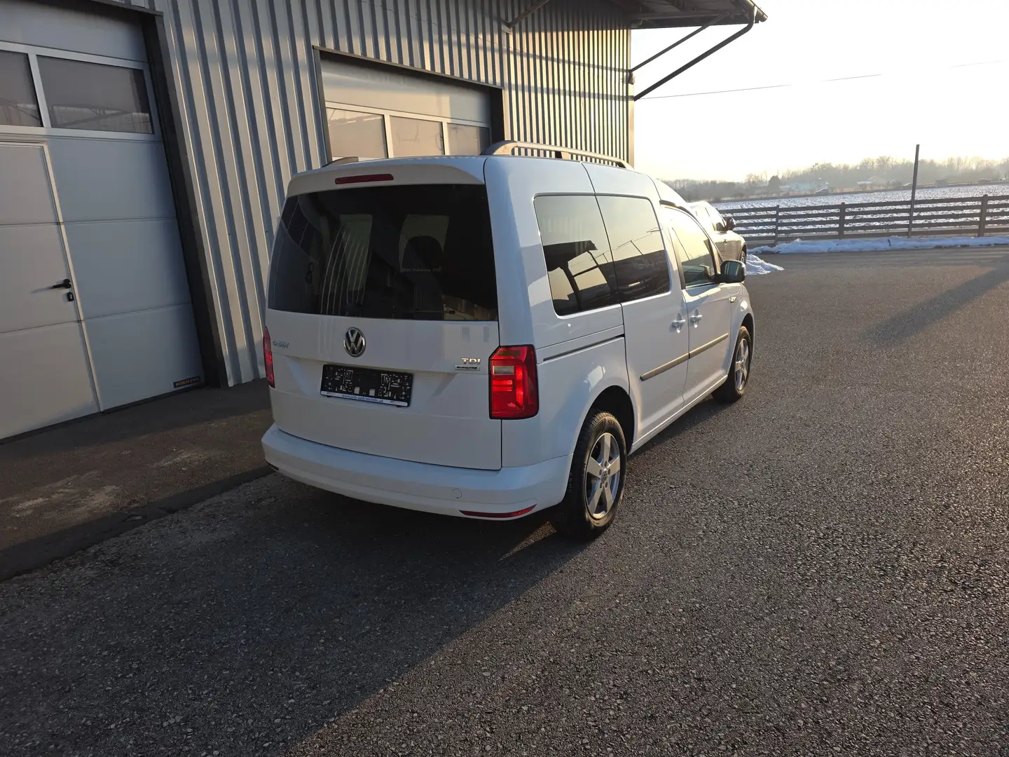 Volkswagen Caddy Kasten Weiß - 2