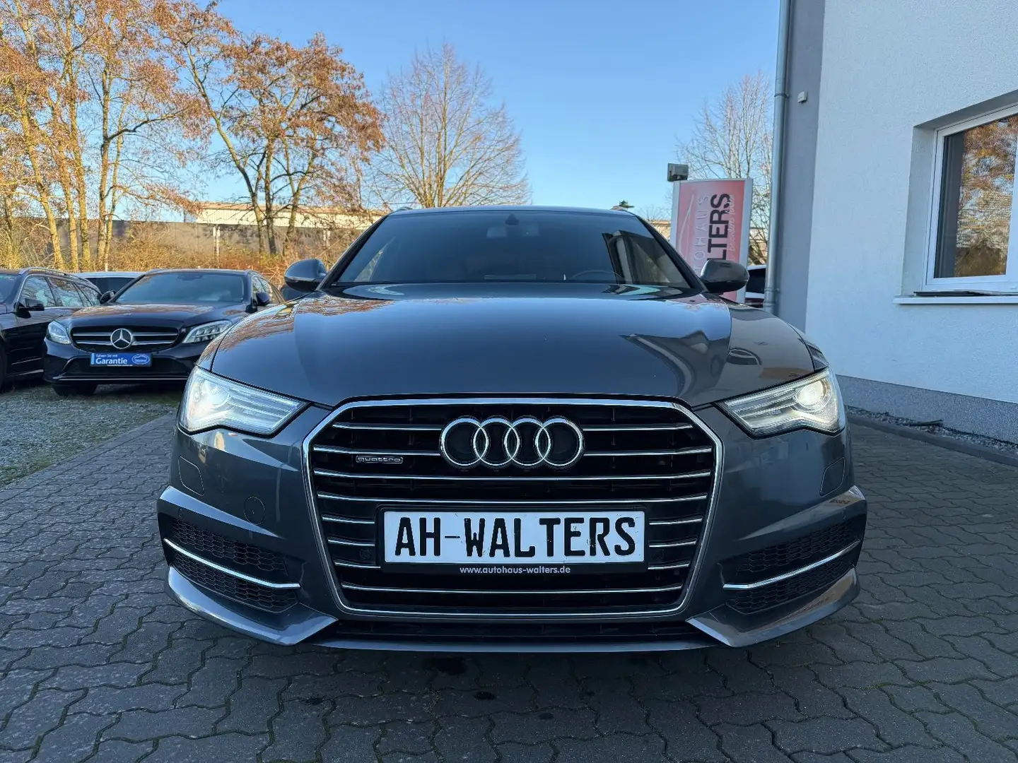 Audi A6 Avant 3.0 TFSI quattro=S-Line-Bose-Scheckheft Grau - 2