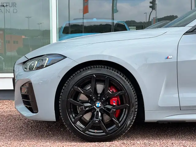 BMW I view 7
