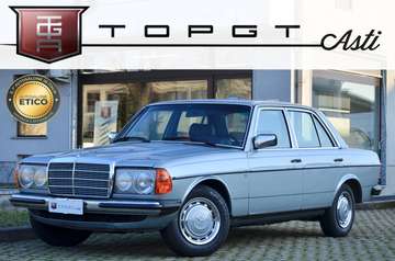 Mercedes-Benz 240d RESTAURATA, 2 PROPRIETARI