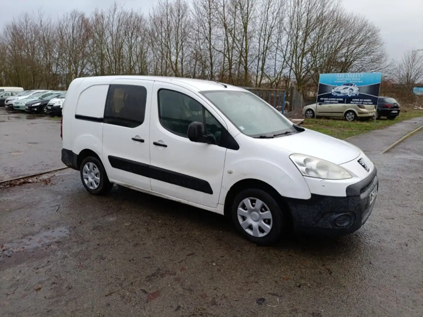 Peugeot Partner Weiß - 2