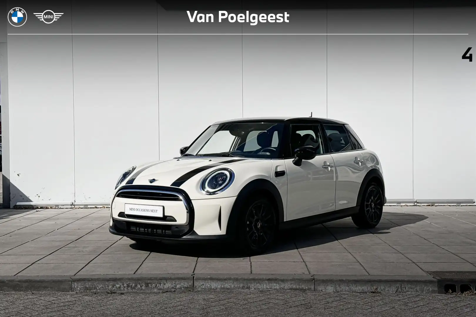 MINI Cooper 5-deurs 1.5 Business Edition Stuurwielrand Verwarm Wit - 1