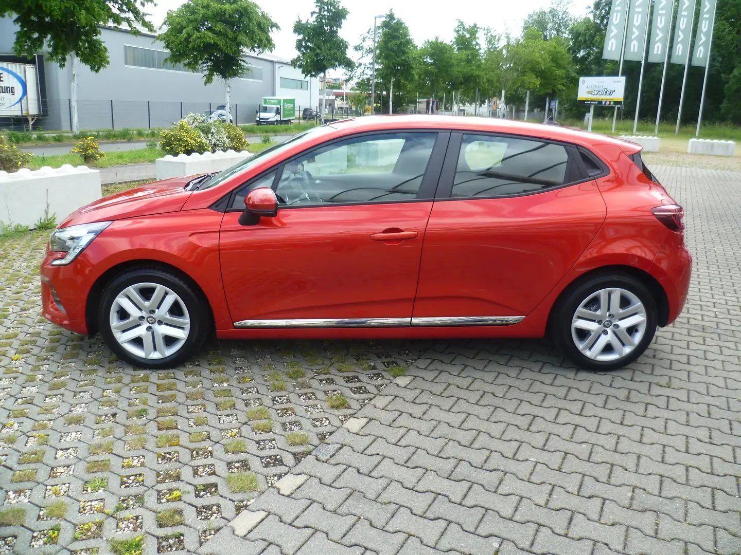 Renault Clio SCe 65 ZEN Rood - 2