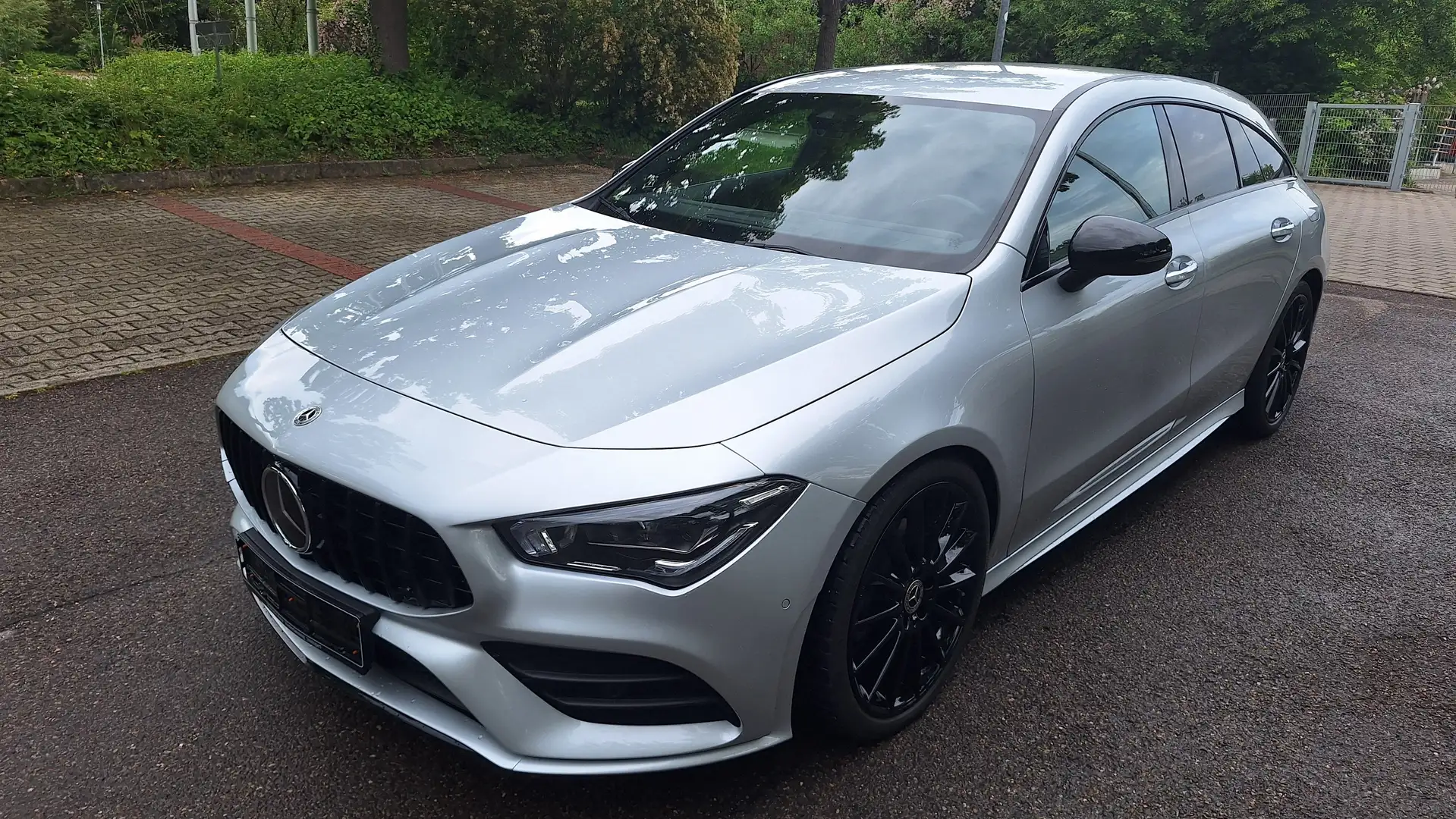 Mercedes-Benz CLA 220 d 4M SB 8G-DCT AMG Line Kam. Dist. Shz. Ezüst - 1