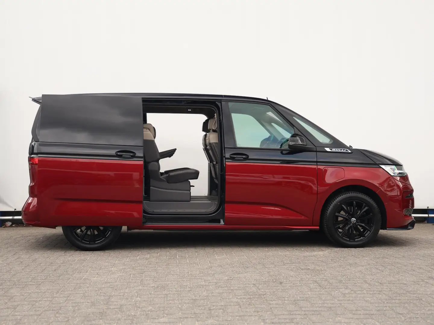 Volkswagen T7 Multivan 1.4 eHybrid L1H1 Style 218 pk DSG | 7 pers. | Trek Zwart - 2