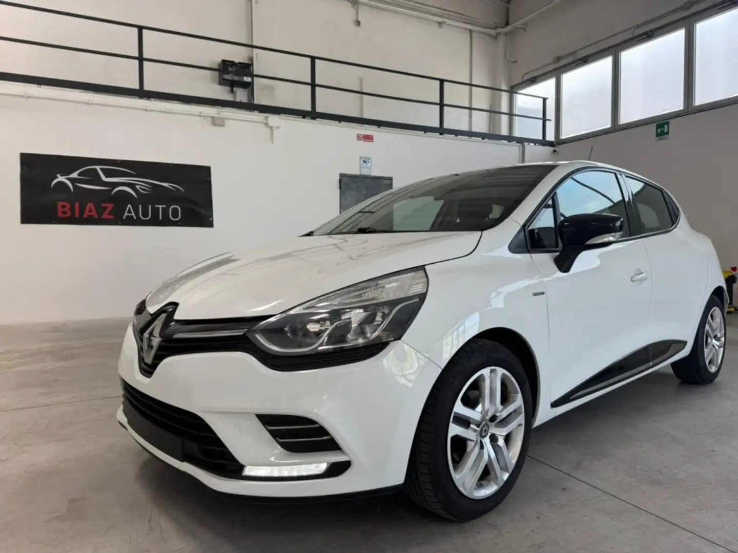 Renault Clio dCi 8V 90 CV 5 porte Limited Bianco - 1