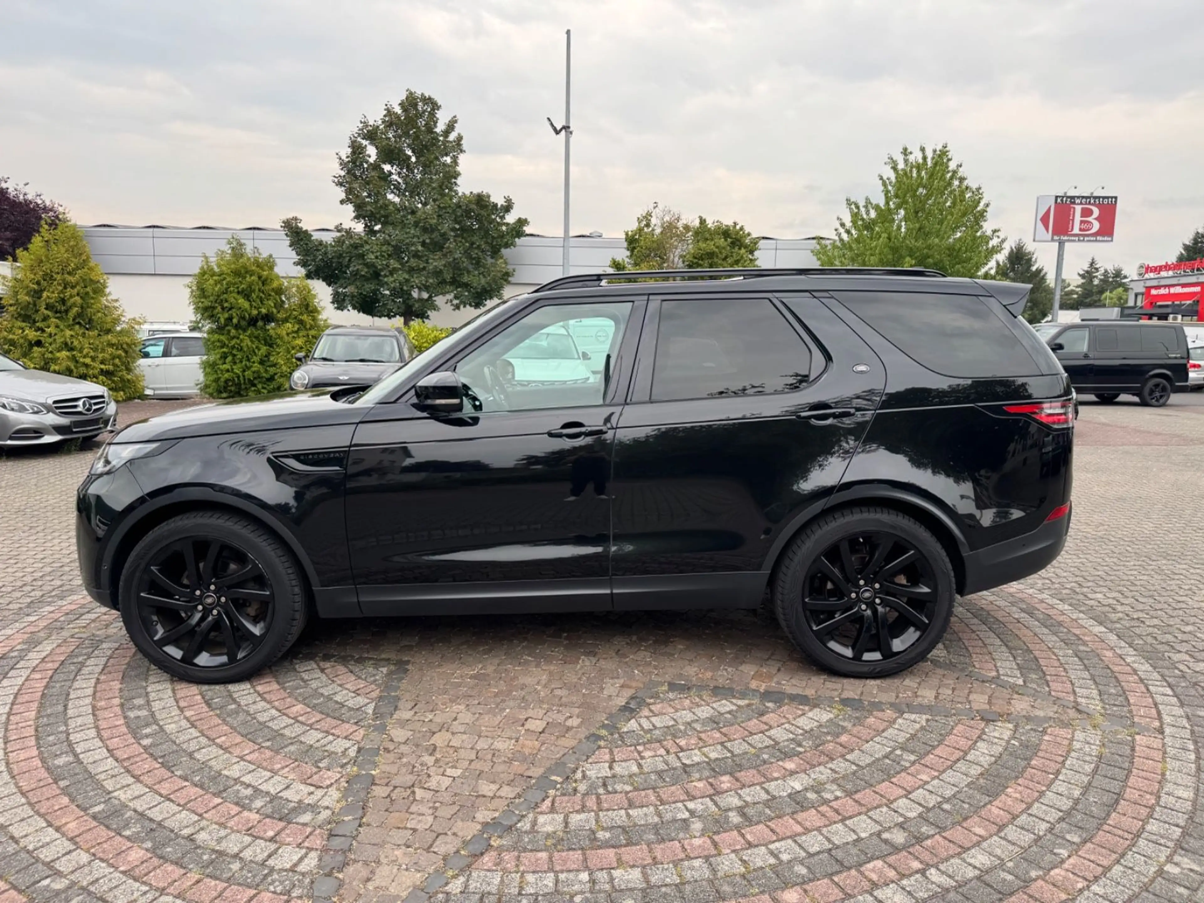 Land Rover Discovery 5HSE TD6 Panorama,Leder,LED,AHK,22Zoll — photo 9