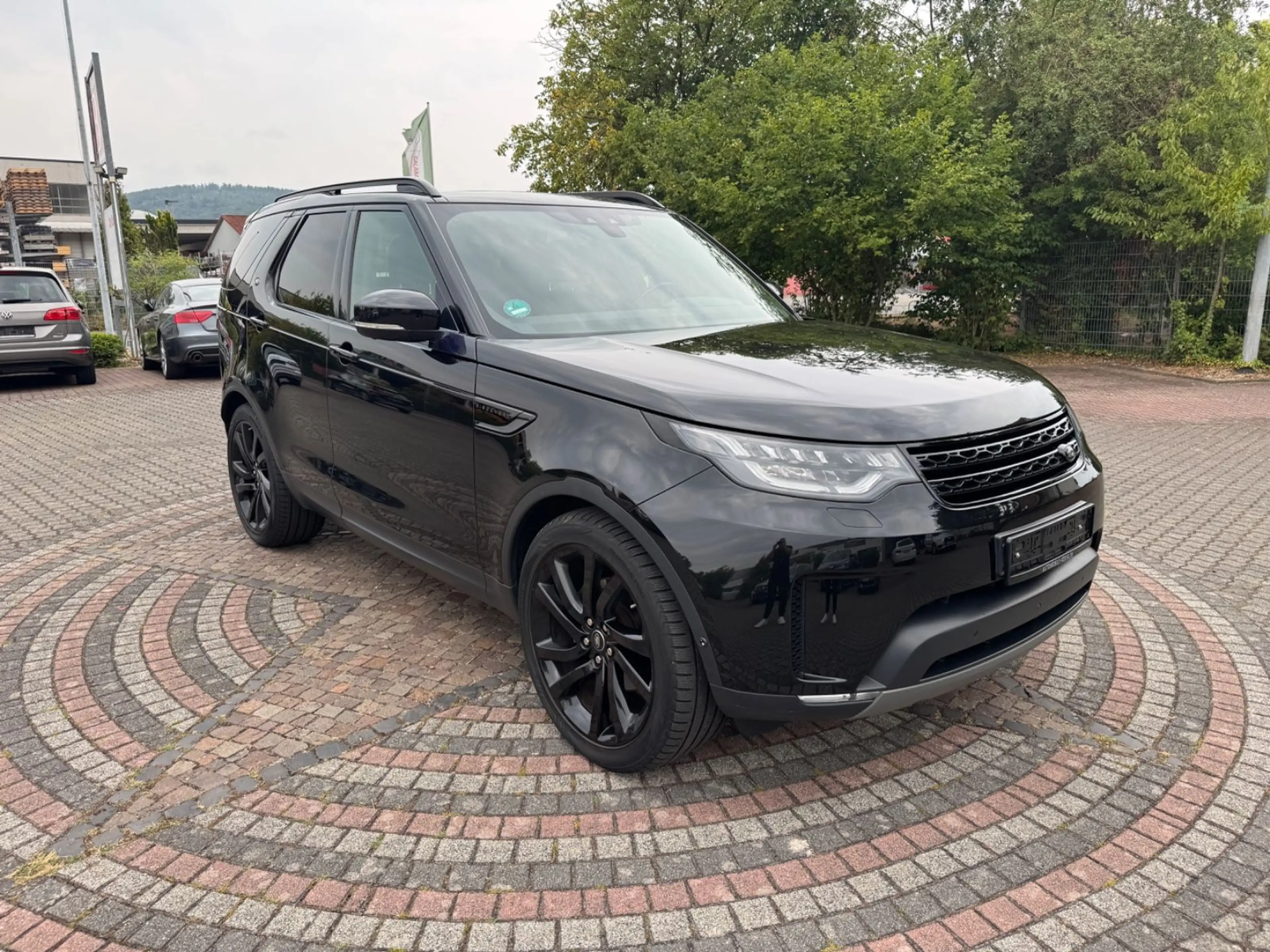 Land Rover Discovery 5HSE TD6 Panorama,Leder,LED,AHK,22Zoll — photo 4