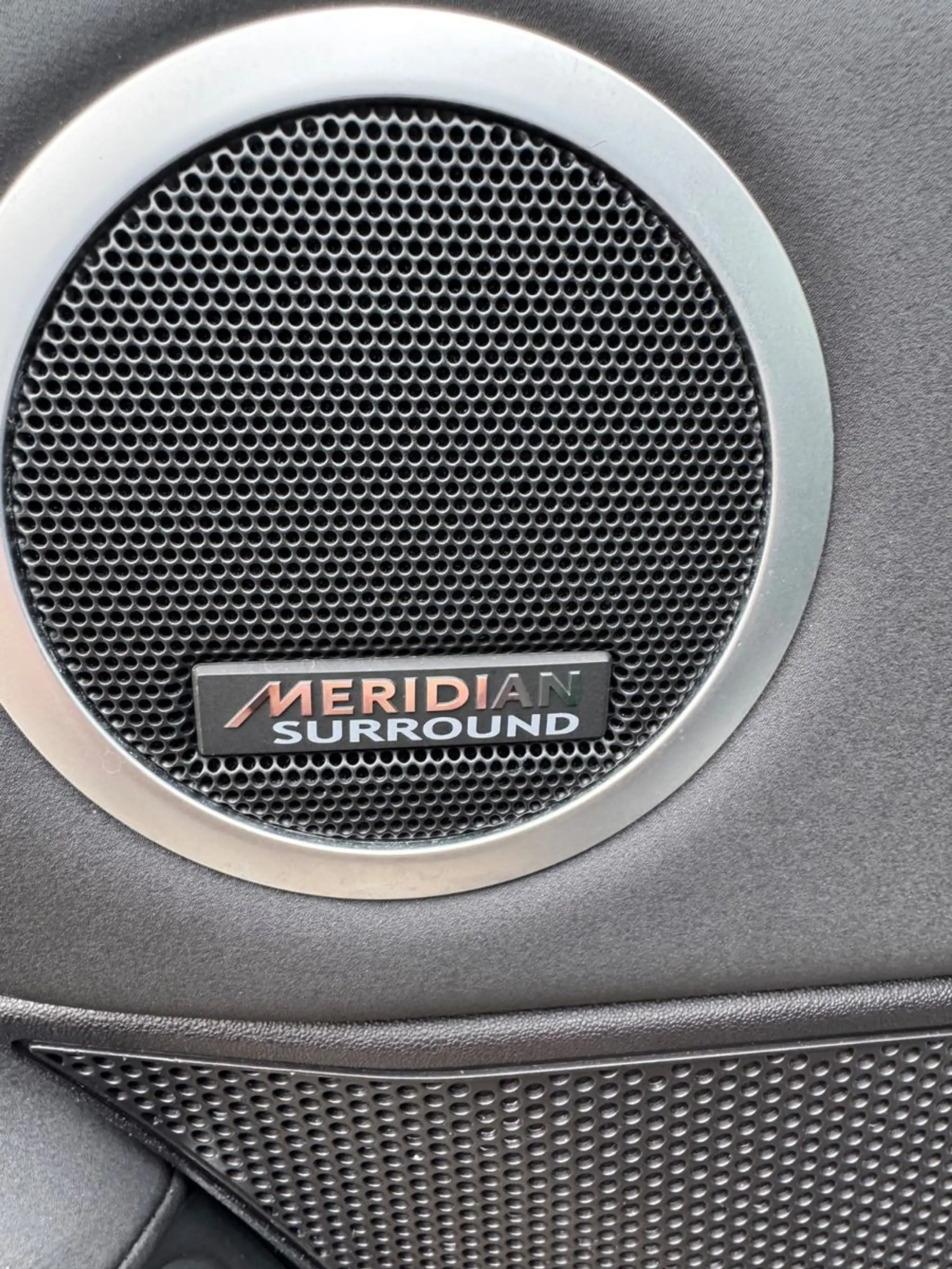 Land Rover Discovery 5HSE TD6 Panorama,Leder,LED,AHK,22Zoll — photo 12