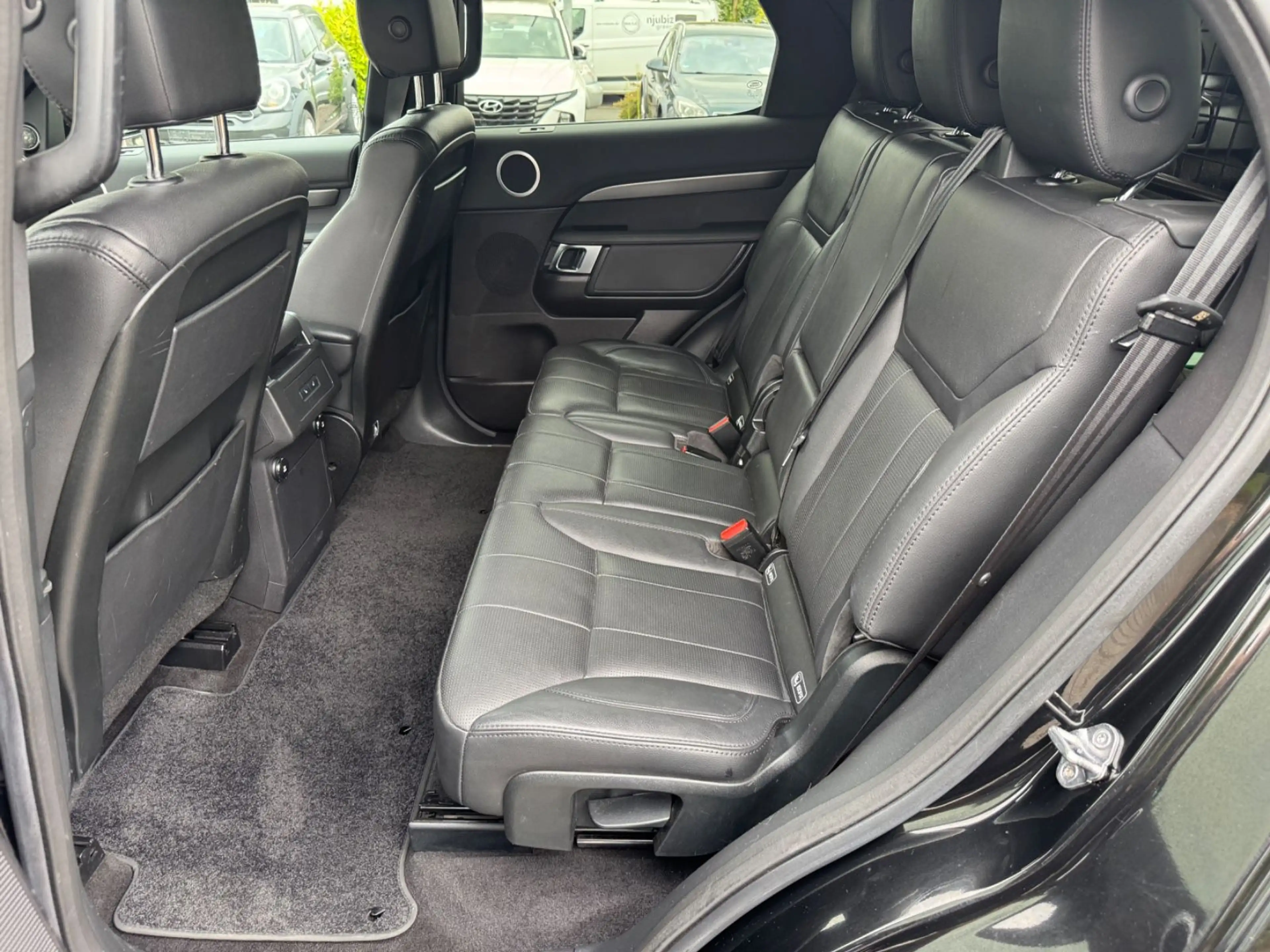 Land Rover Discovery 5HSE TD6 Panorama,Leder,LED,AHK,22Zoll — photo 14
