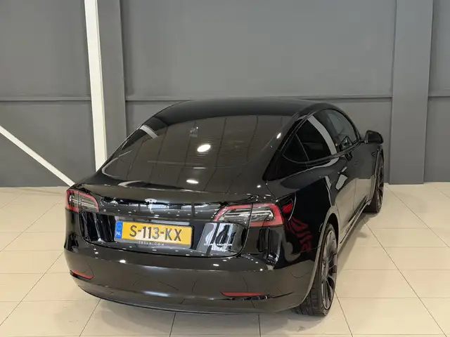 Tesla Model 3 view 7