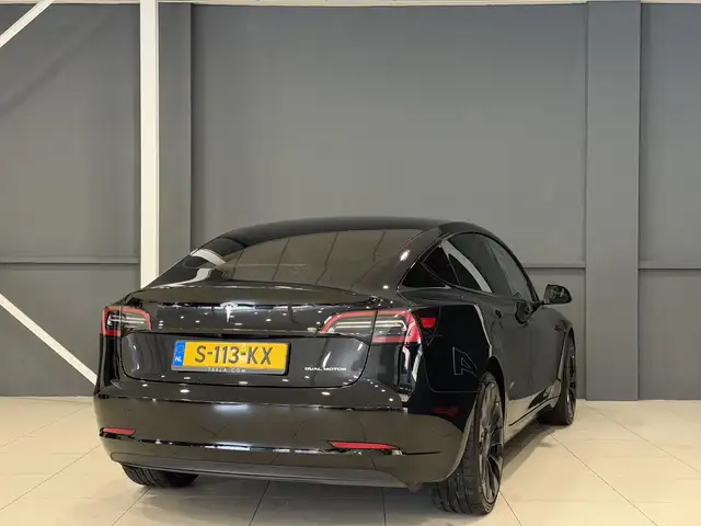 Tesla Model 3 view 21