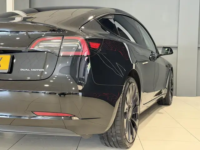 Tesla Model 3 view 23