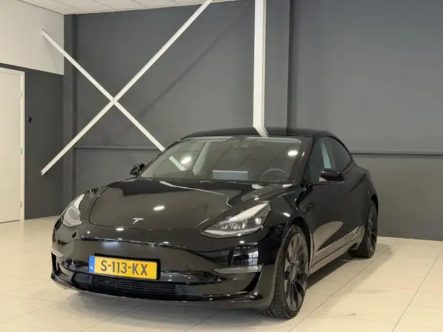 Tesla Model 3 view 19