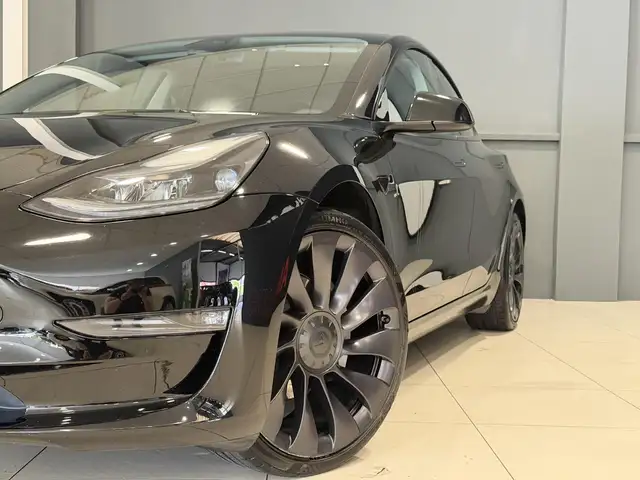Tesla Model 3 view 2