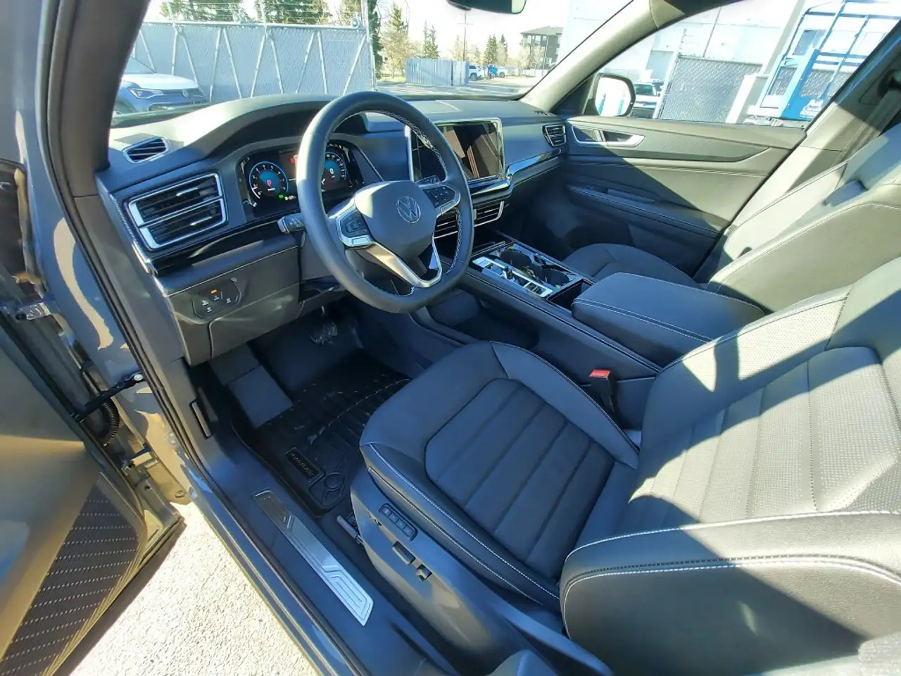 Volkswagen Atlas снимка Volkswagen Atlas