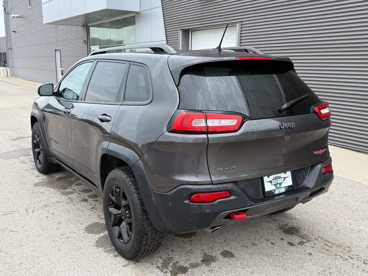 Jeep Cherokee снимка Jeep Cherokee