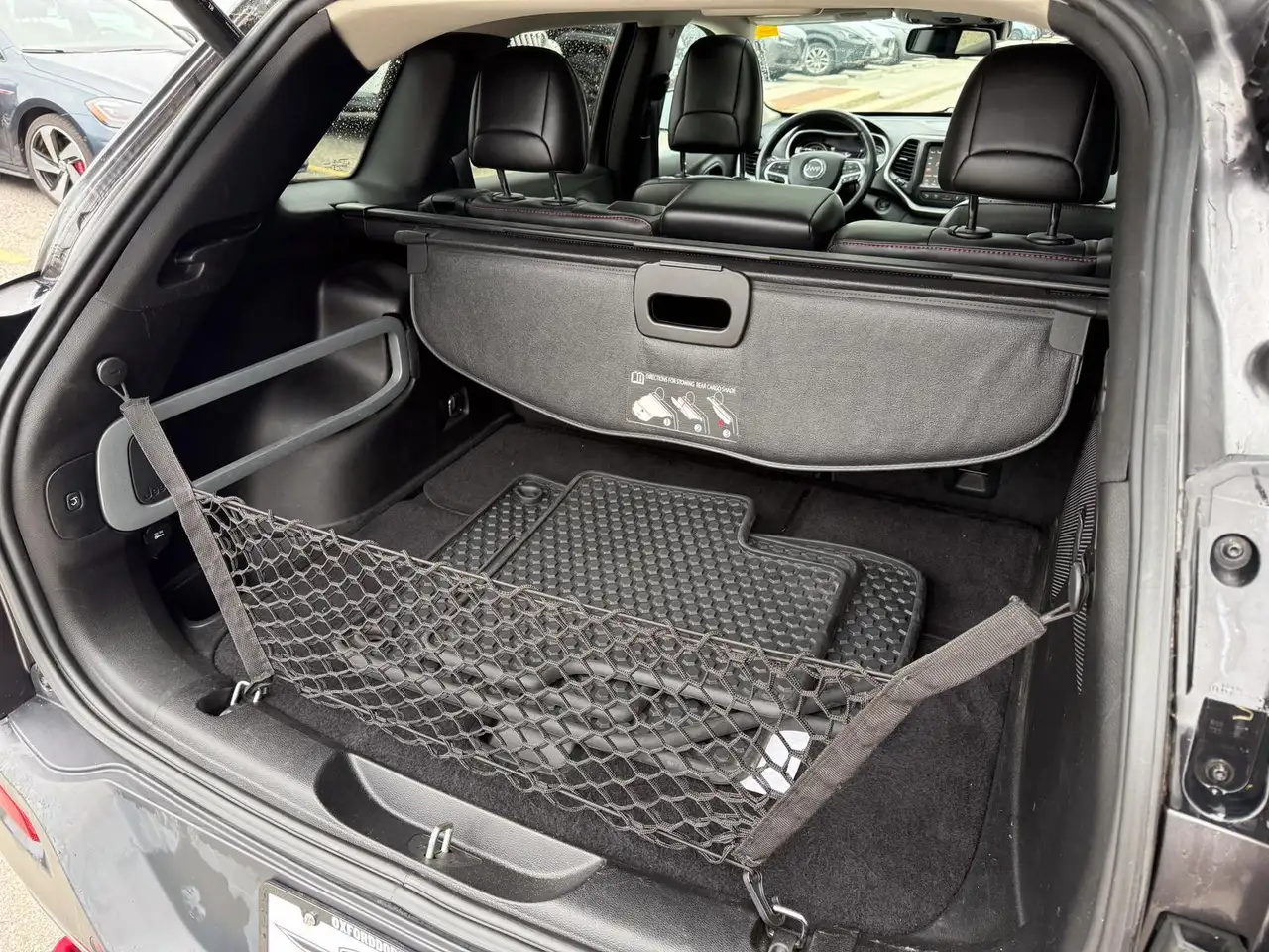 Jeep Cherokee снимка Jeep Cherokee