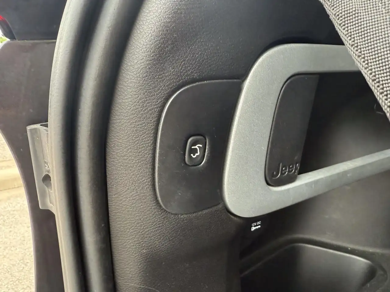 Jeep Cherokee снимка Jeep Cherokee