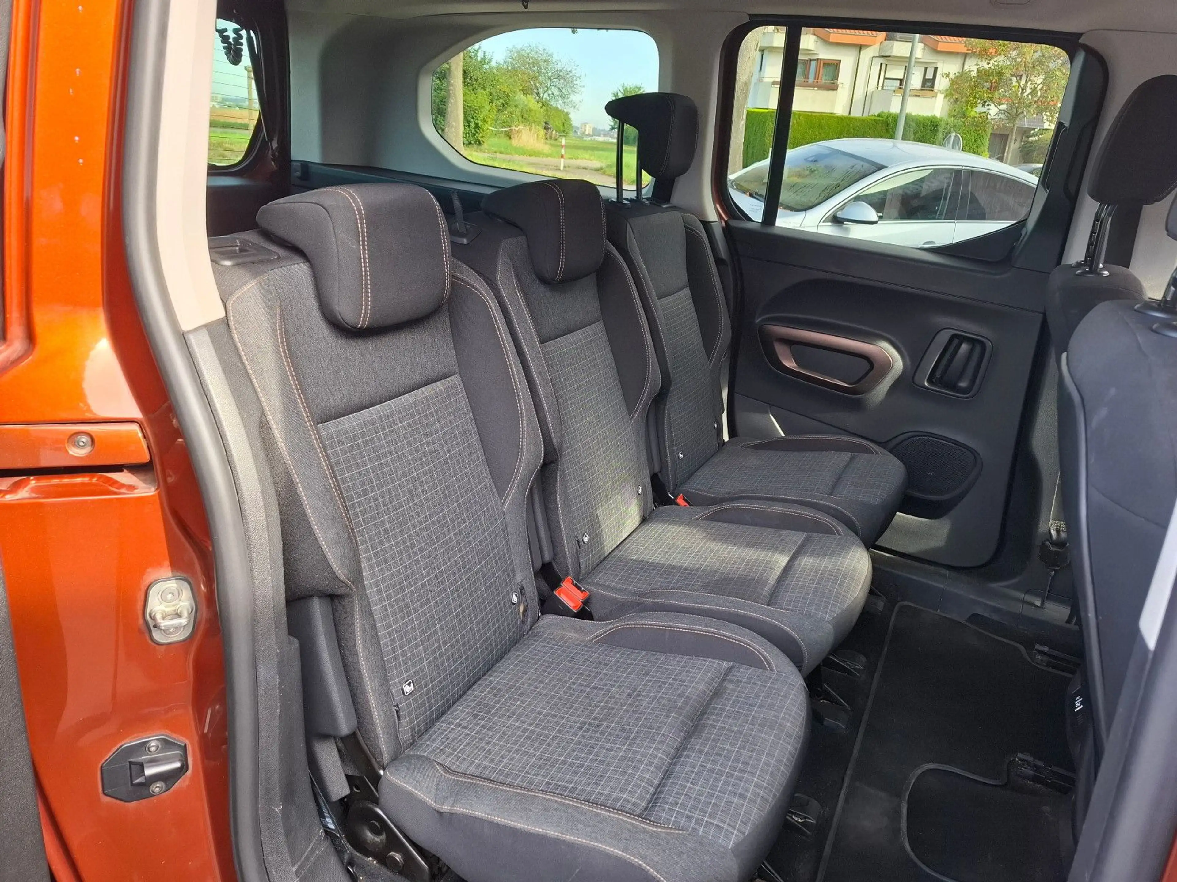 Peugeot Rifter *GT-Line*L2*Automatik*Kamera*Navi-TV*PDC* — photo 12