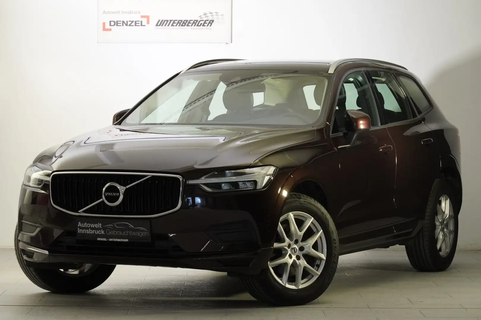 Volvo XC60 D4 Momentum AWD Geartronic Brown - 2
