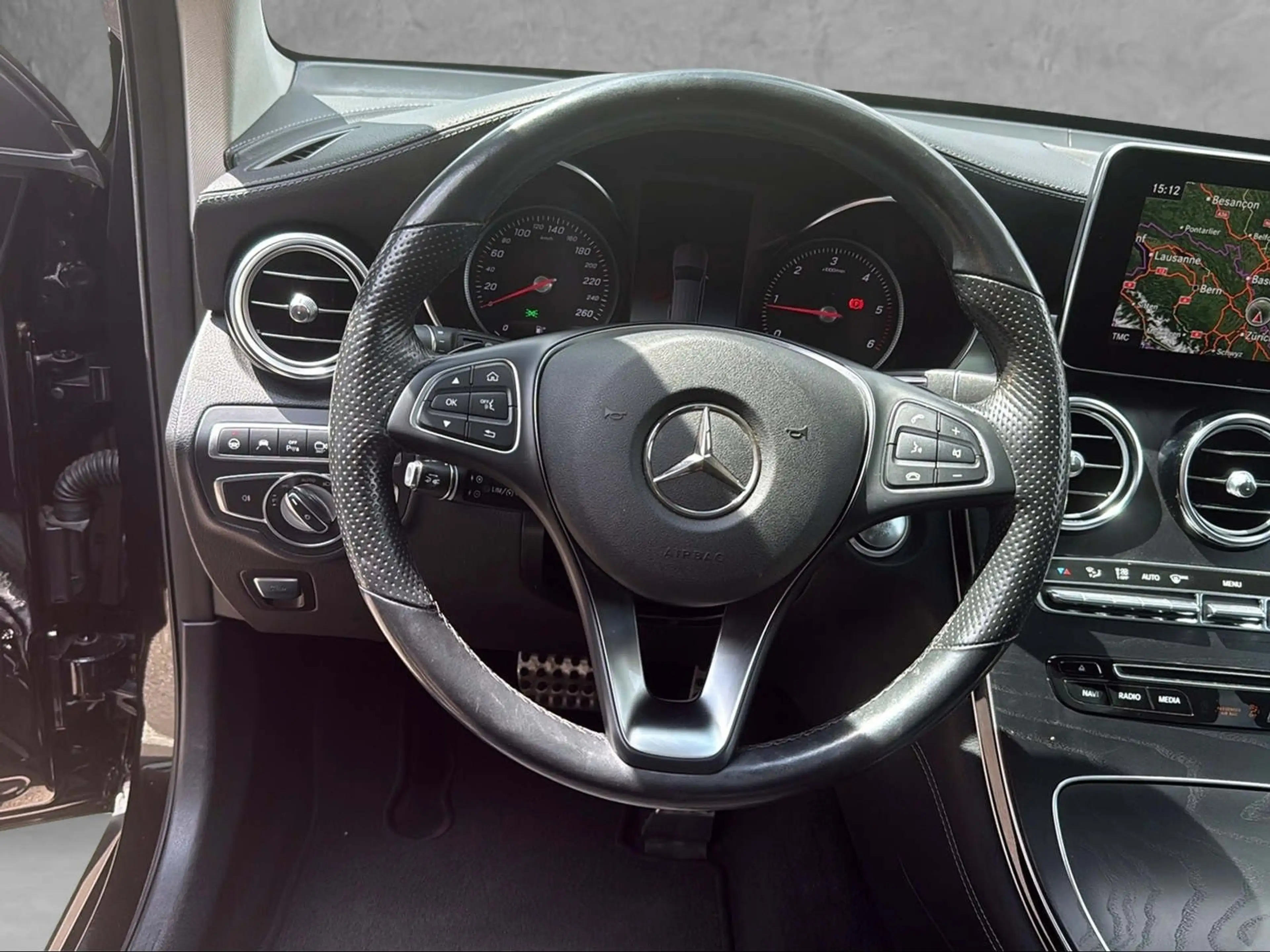 Mercedes-Benz GLC 350 d 4Matic 9G-TRONIC AMG Line — photo 12