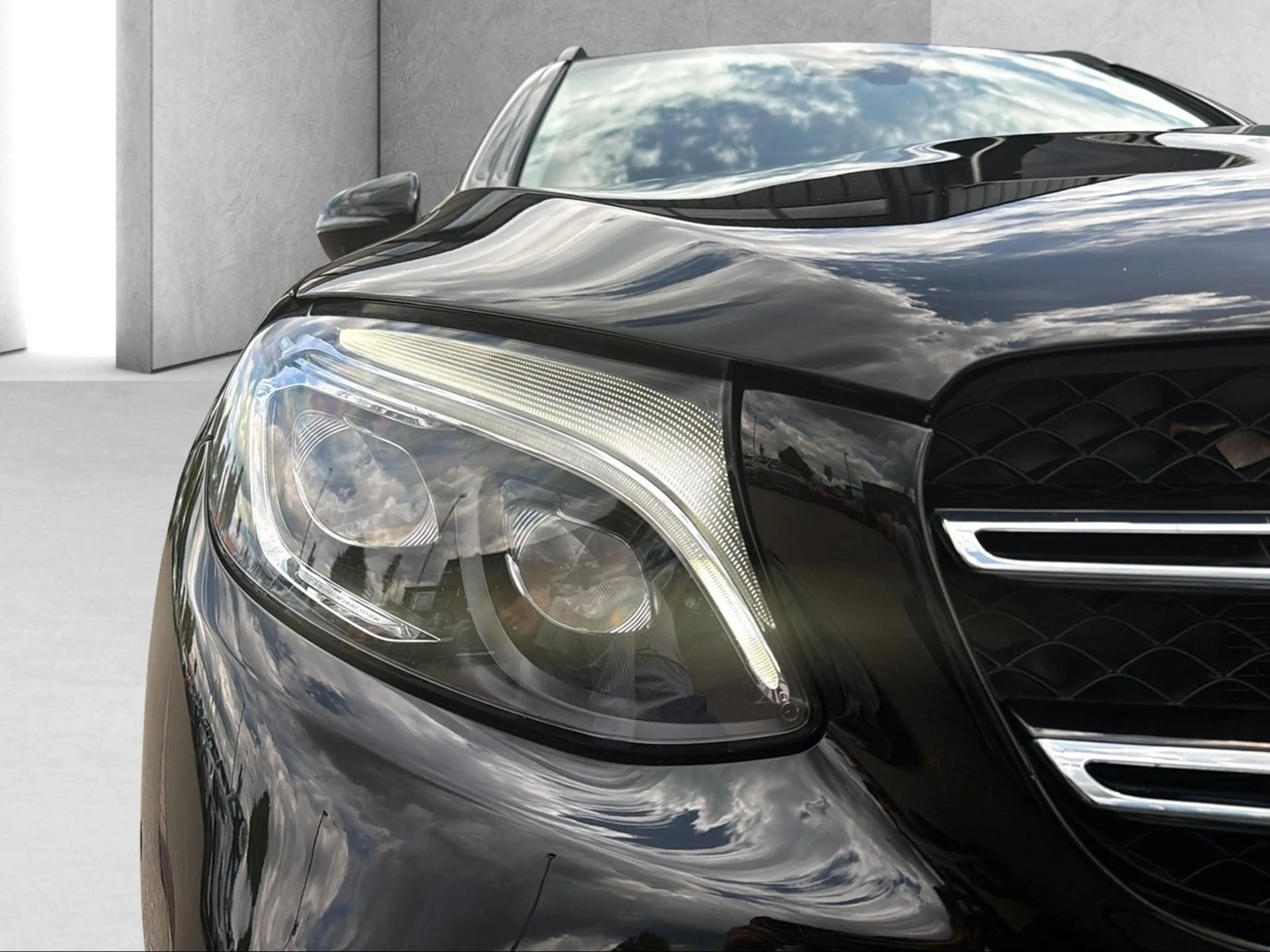 Mercedes-Benz GLC 350 d 4Matic 9G-TRONIC AMG Line — photo 9