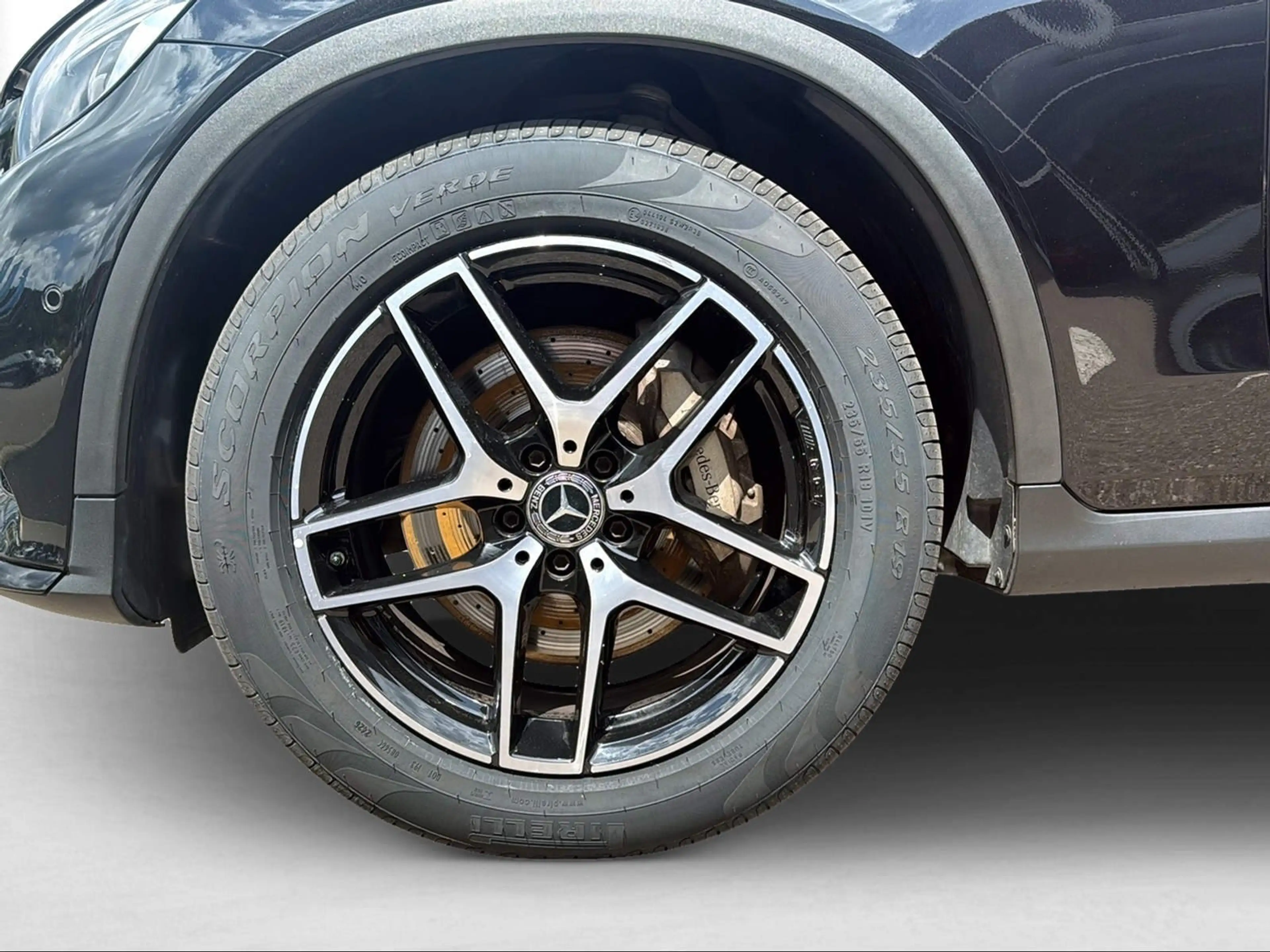 Mercedes-Benz GLC 350 d 4Matic 9G-TRONIC AMG Line — photo 11