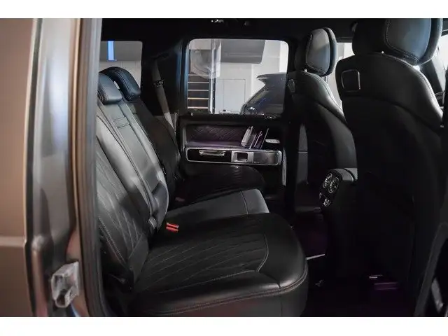 Mercedes-Benz G-Class view 10