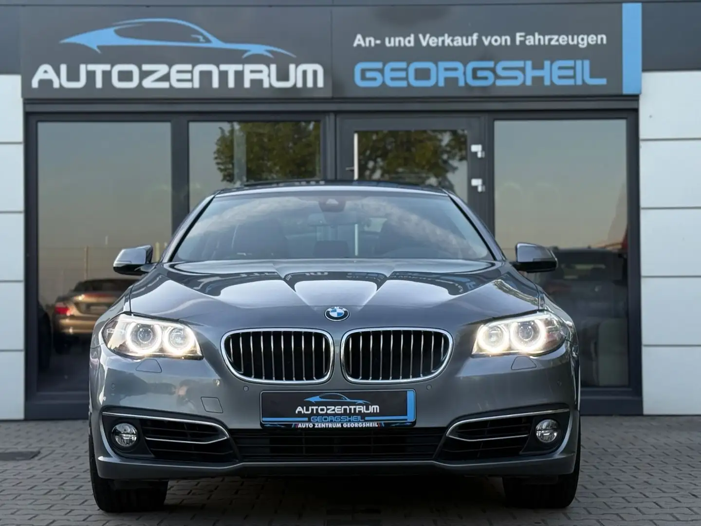 BMW 525 d Lim. xDrive-Luxury-HUD-LED-Kamera-LM"19 Grau - 2