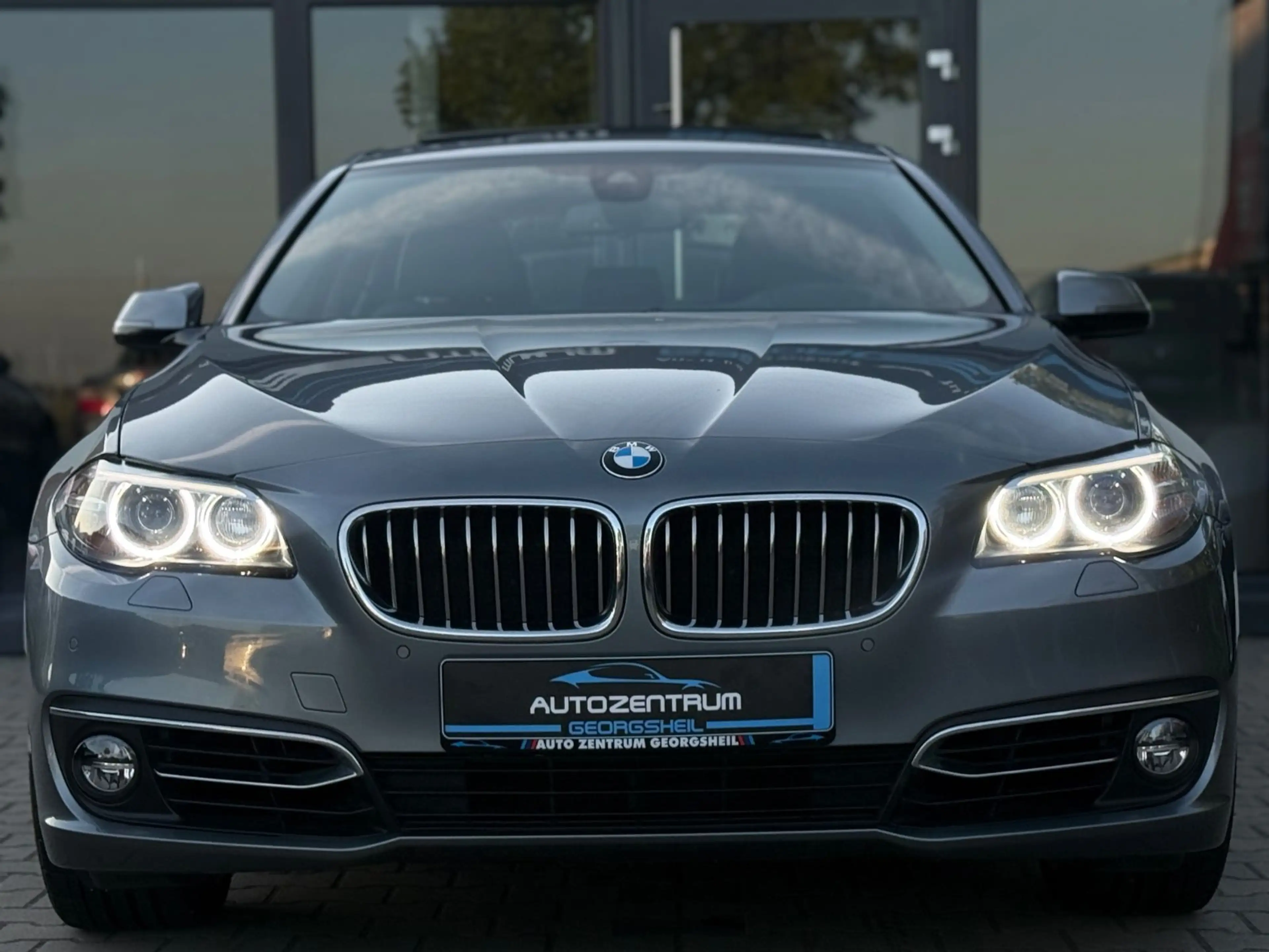 BMW 525 d Lim. xDrive-Luxury-HUD-LED-Kamera-LM"19 — photo 3