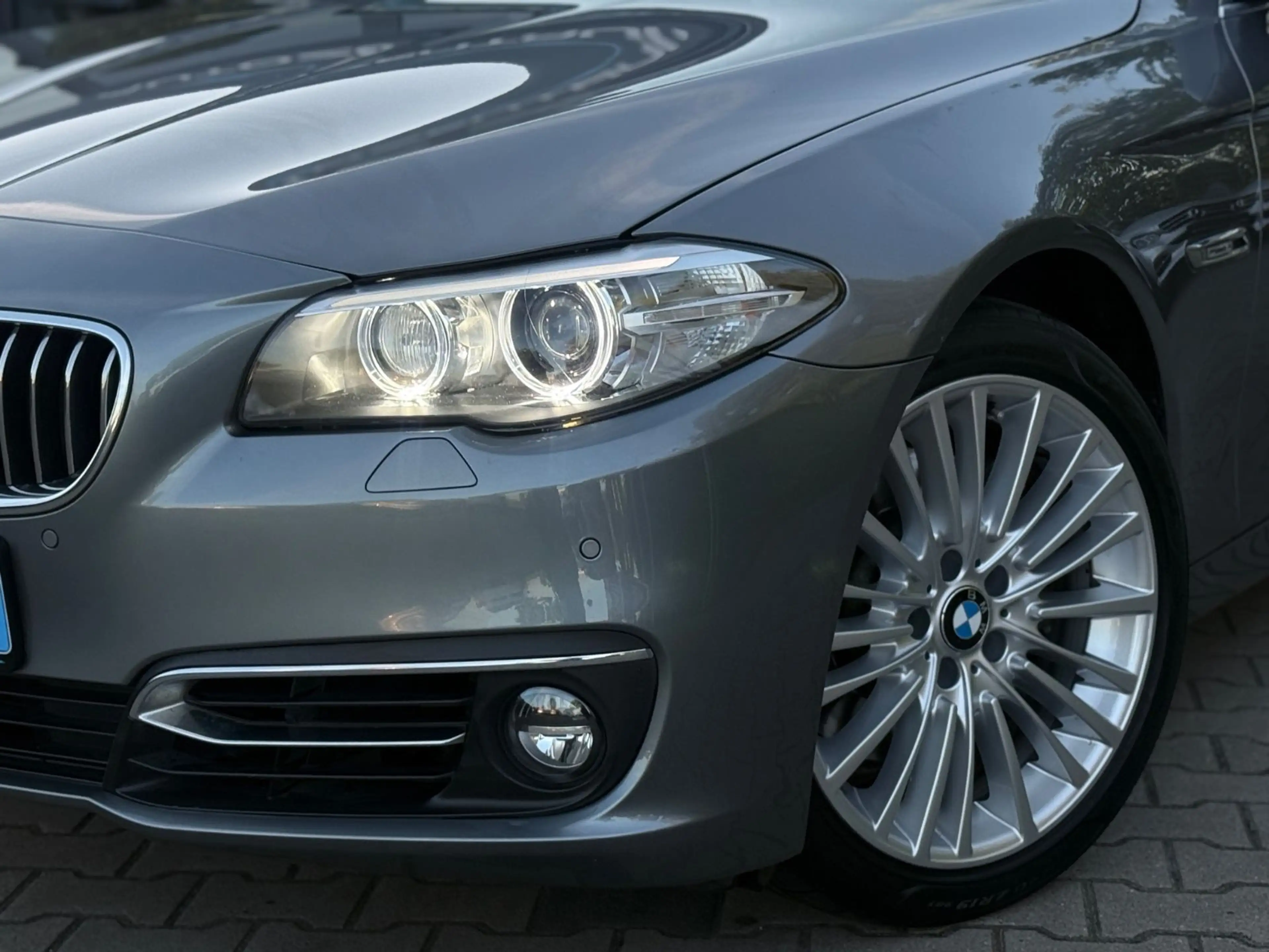 BMW 525 d Lim. xDrive-Luxury-HUD-LED-Kamera-LM"19 — photo 4