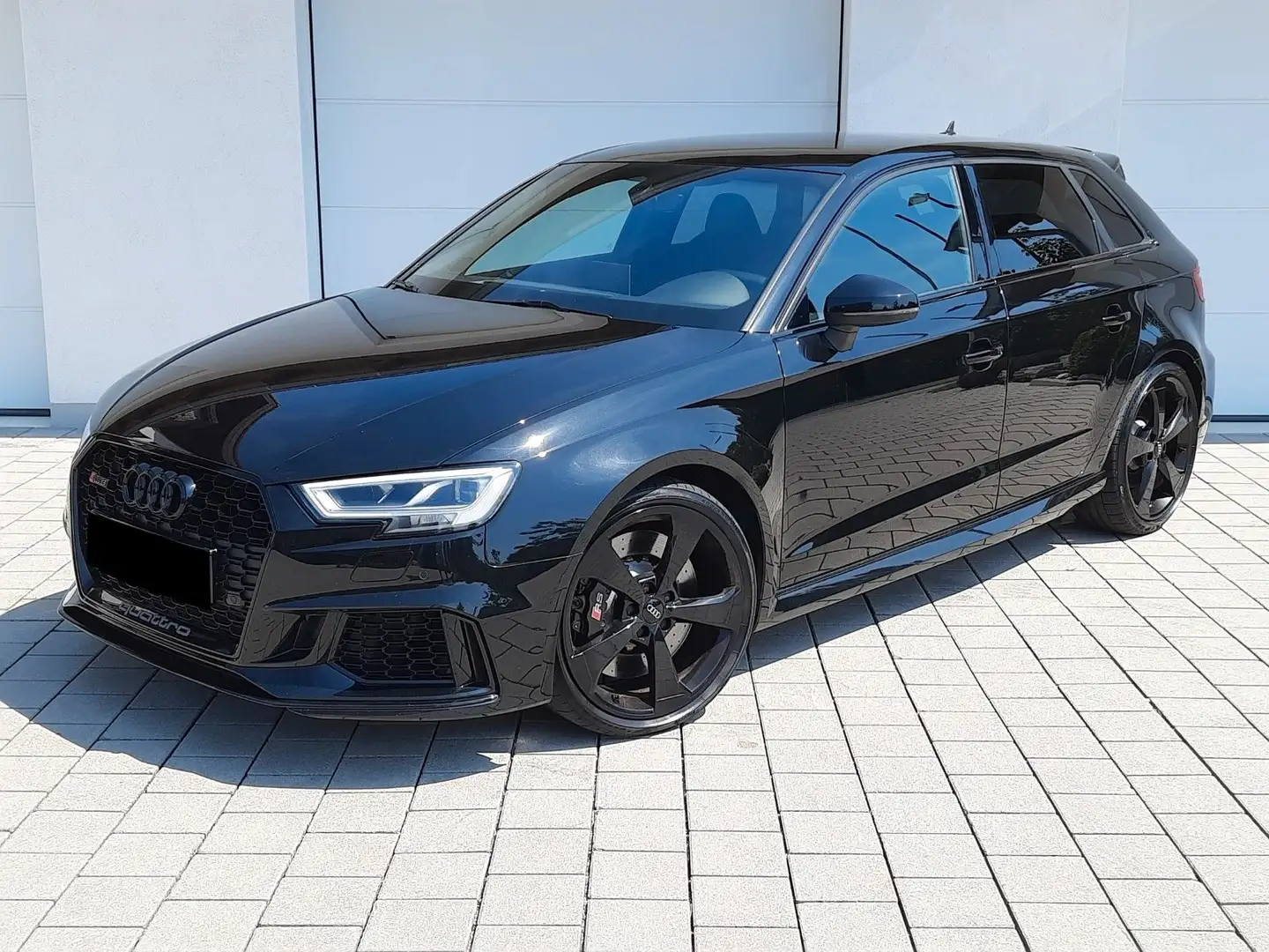Audi RS3 SB 2.5 TFSI quattro/BlackE./VirtualC/Kam/B&O Schwarz - 2