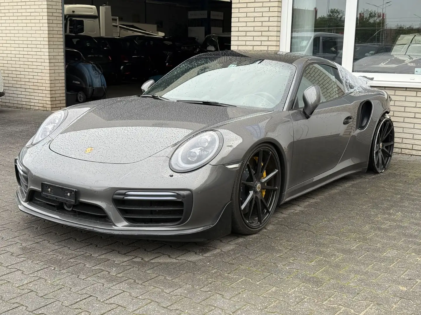 Porsche 911 Turbo S Coupe 530kW*Pano*PDLS+*ACC* Grau - 2