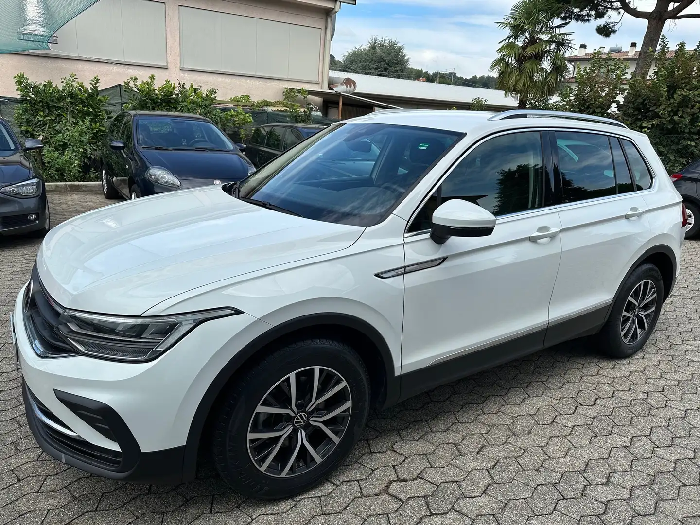 Volkswagen Tiguan 2.0 TDI Life 122CV*FULL OPTIONAL*EURO6 Bianco - 1
