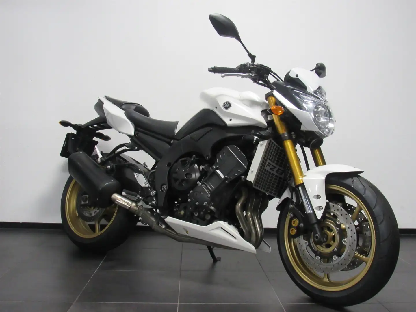 Yamaha FZ 8 Alb - 2