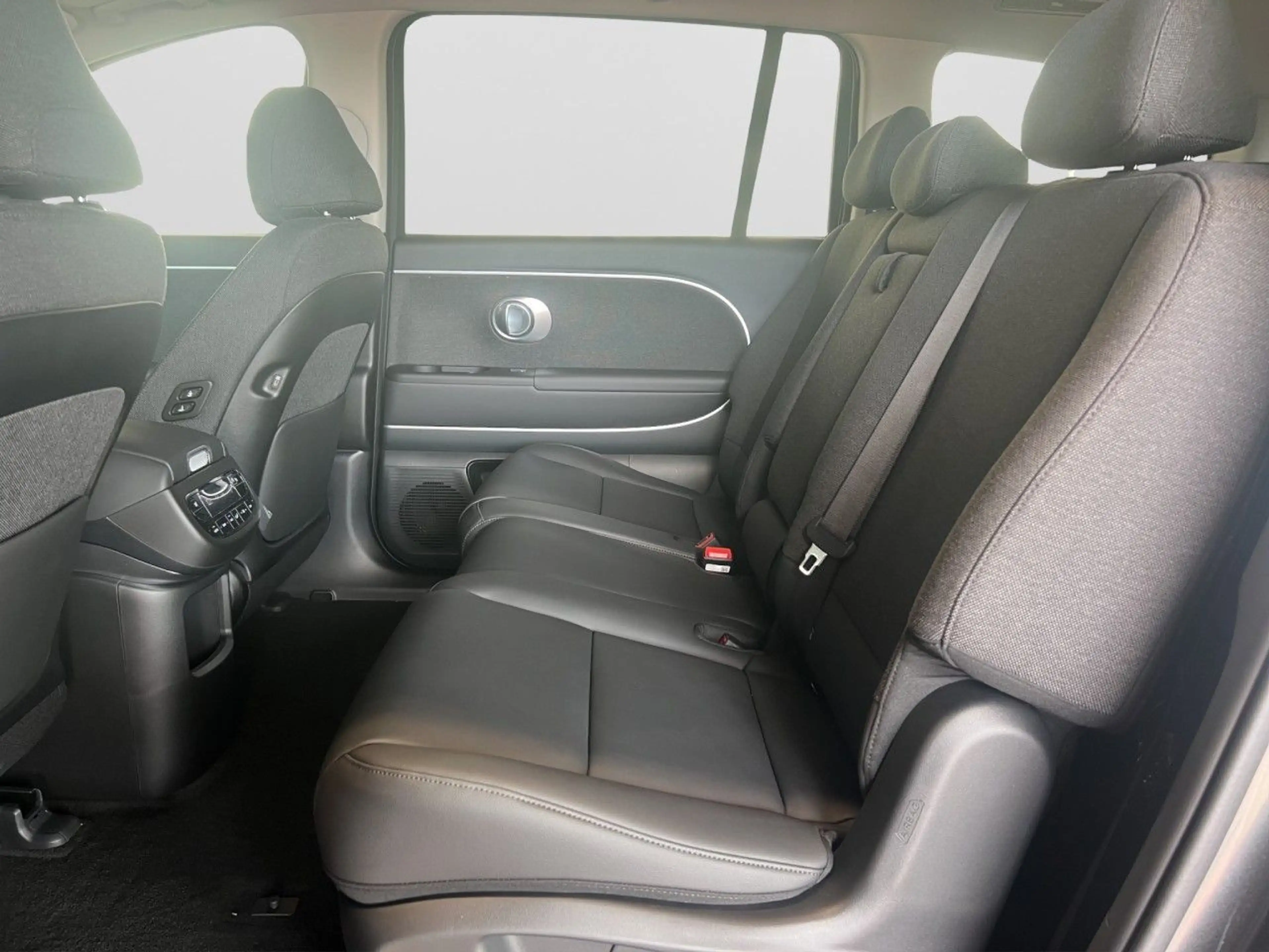 Hyundai IONIQ 9 TECHNIQ 7 SITZE INKL. GLASDACH! — photo 15