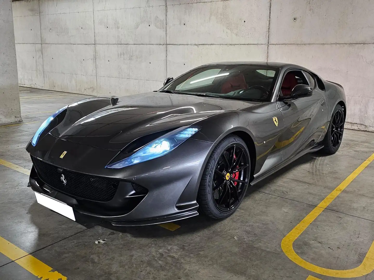 Ferrari 812 812 Superfast Gris - 1