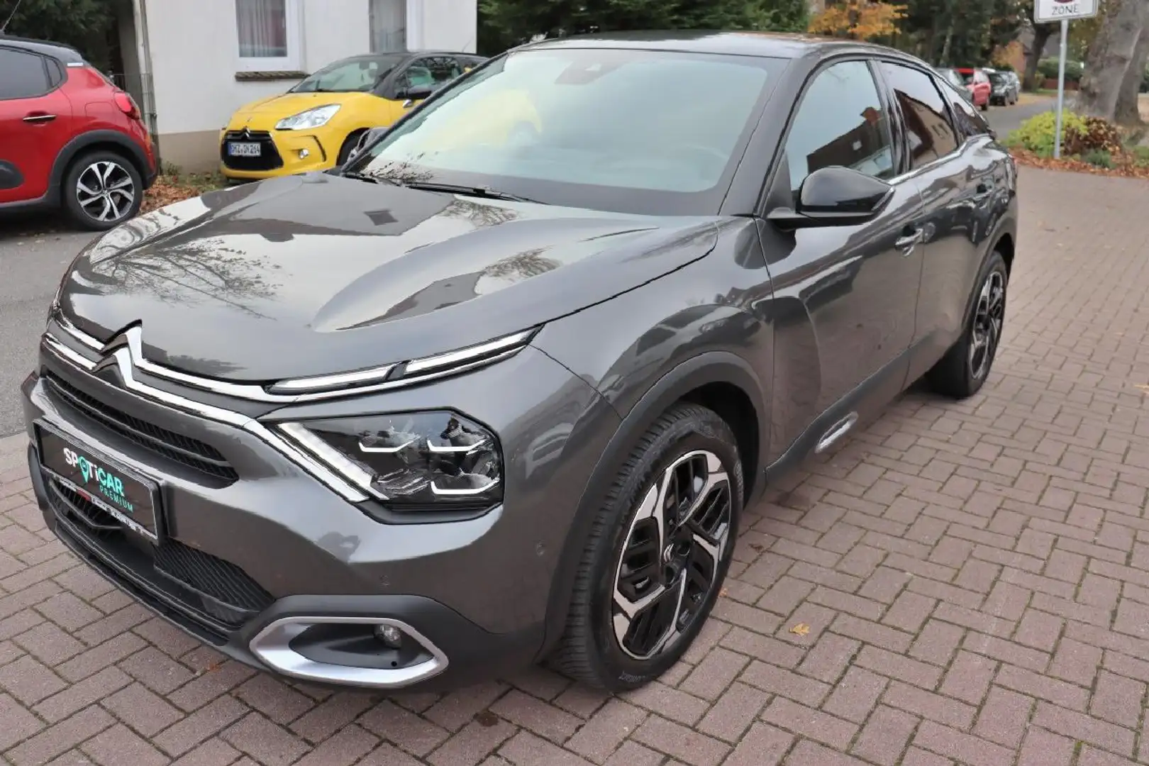 Citroen C4 MAX, Navi. Winterpaket, Rückfahrkamera, TOP Gris - 1