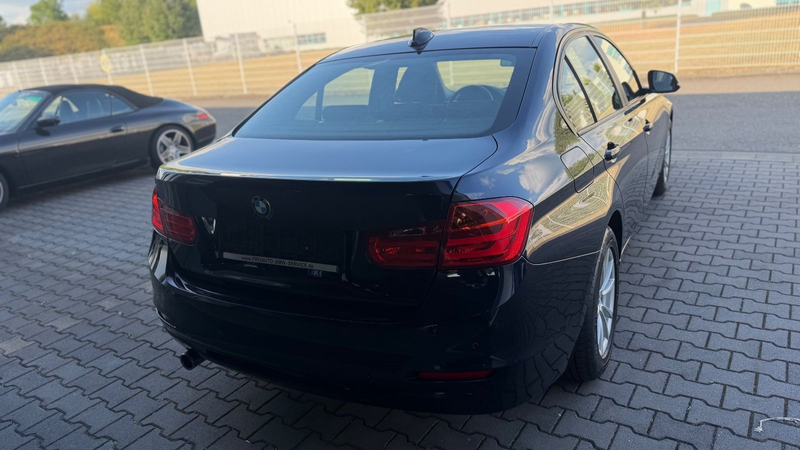 BMW 320 d Automatik/Klimat/Stzh/HuD/Navi+/Xenon/EURO6 — photo 11