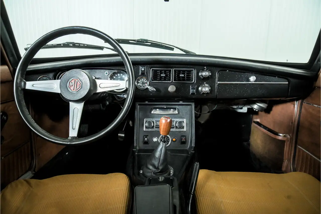MG B GT V8 LHD, foto 7